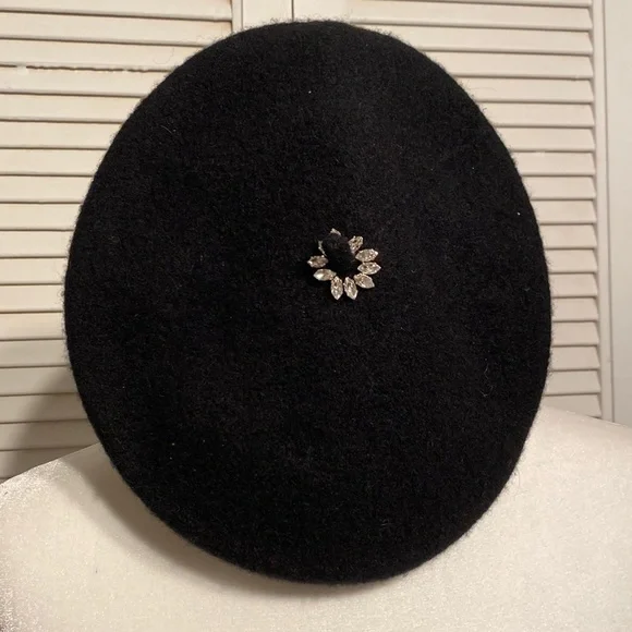 Accessories | Bejeweled French Beret In Black W Set In Stone  display picture 3